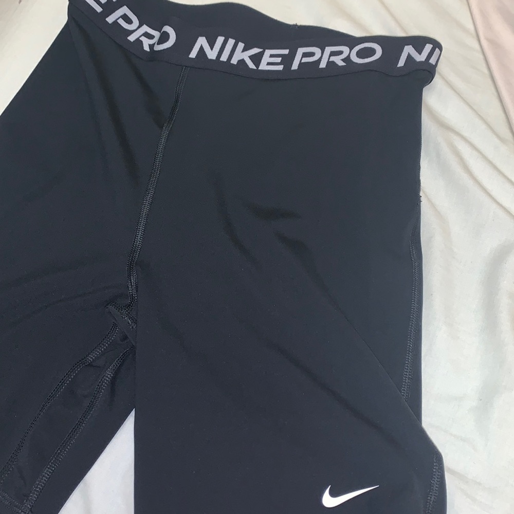 Nike Pro high waisted shorts 7” - Black